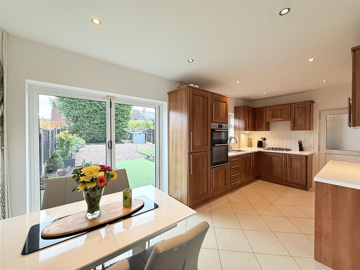 2 bed house - semi-detached in Borrowdale Crescent, Ashton-Under-Lyne – photo 4